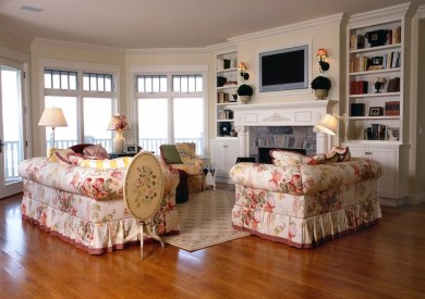 Beautiful Living Room Built-Ins